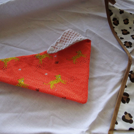 Bavoir bandana "Féroce éclat" - Collection Zoé