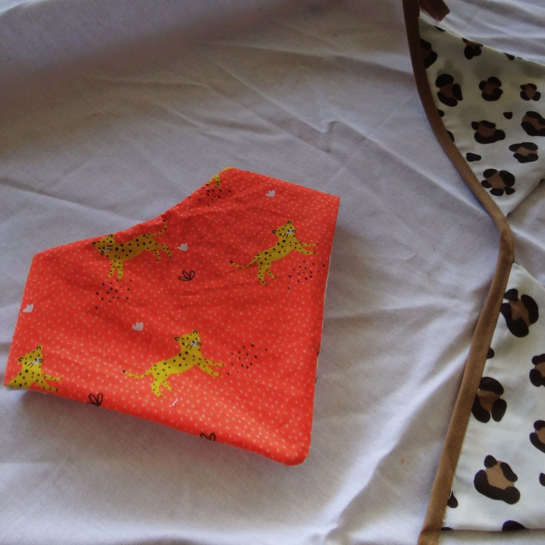 Bavoir bandana "Féroce éclat" -  Collection Zoé