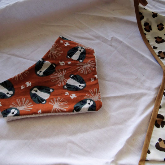 Bavoir bandana "Frimousse de panthère" -  Collection Zoé