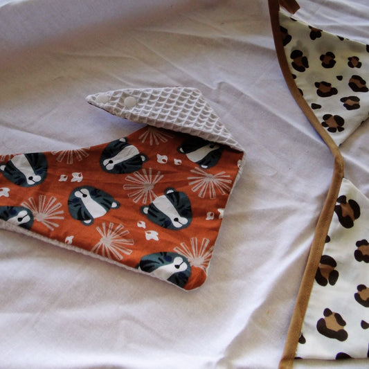 Bavoir bandana "Frimousse de panthère" -  Collection Zoé
