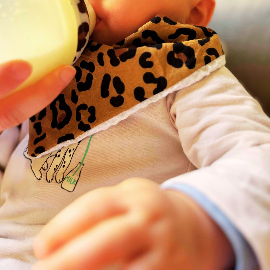 Bavoir bandana léopard en coton pour bébé