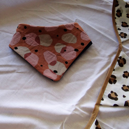 Bavoir bandana "Douce frénésie" -  Collection Zoé